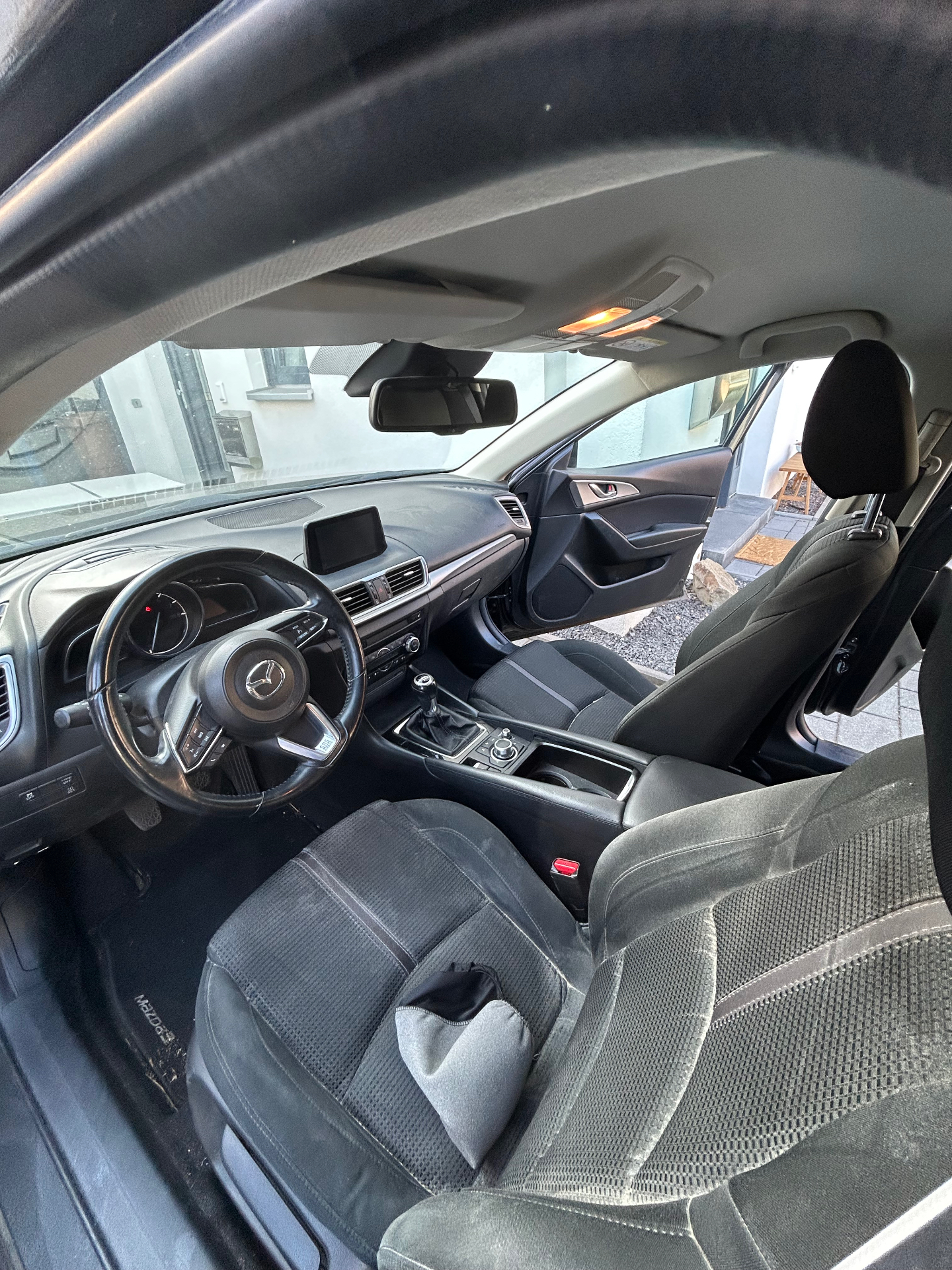 Mazda 3 – Innenraum komplett – Vorher
